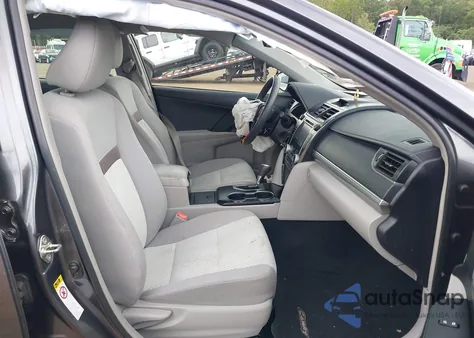 2014 Toyota Camry Le z USA, uszkodzony, nr VIN 4T1BF1FK5EU357899